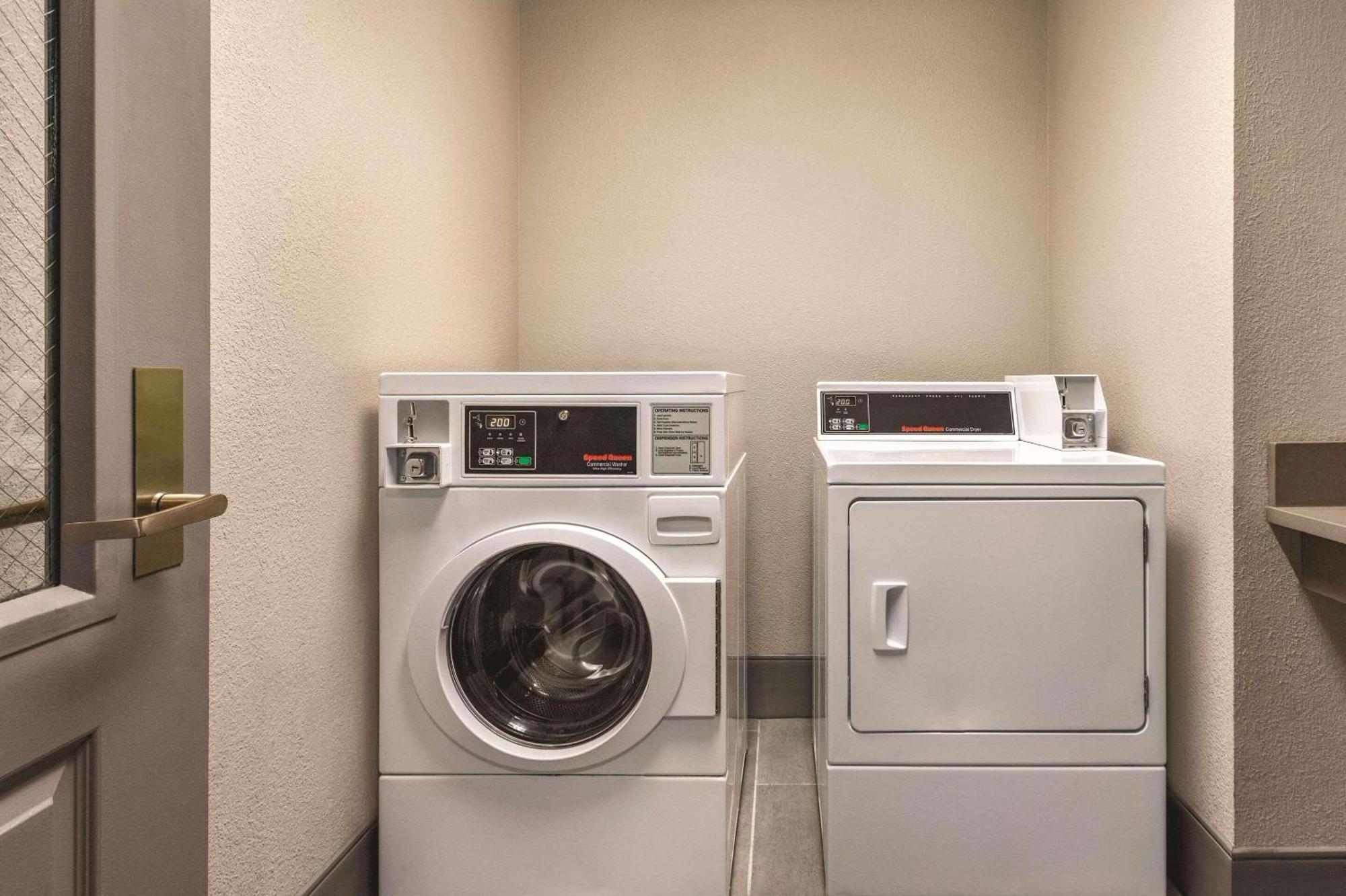 Country Inn & Suites By Radisson, Nashville Airport East, Tn Esterno foto