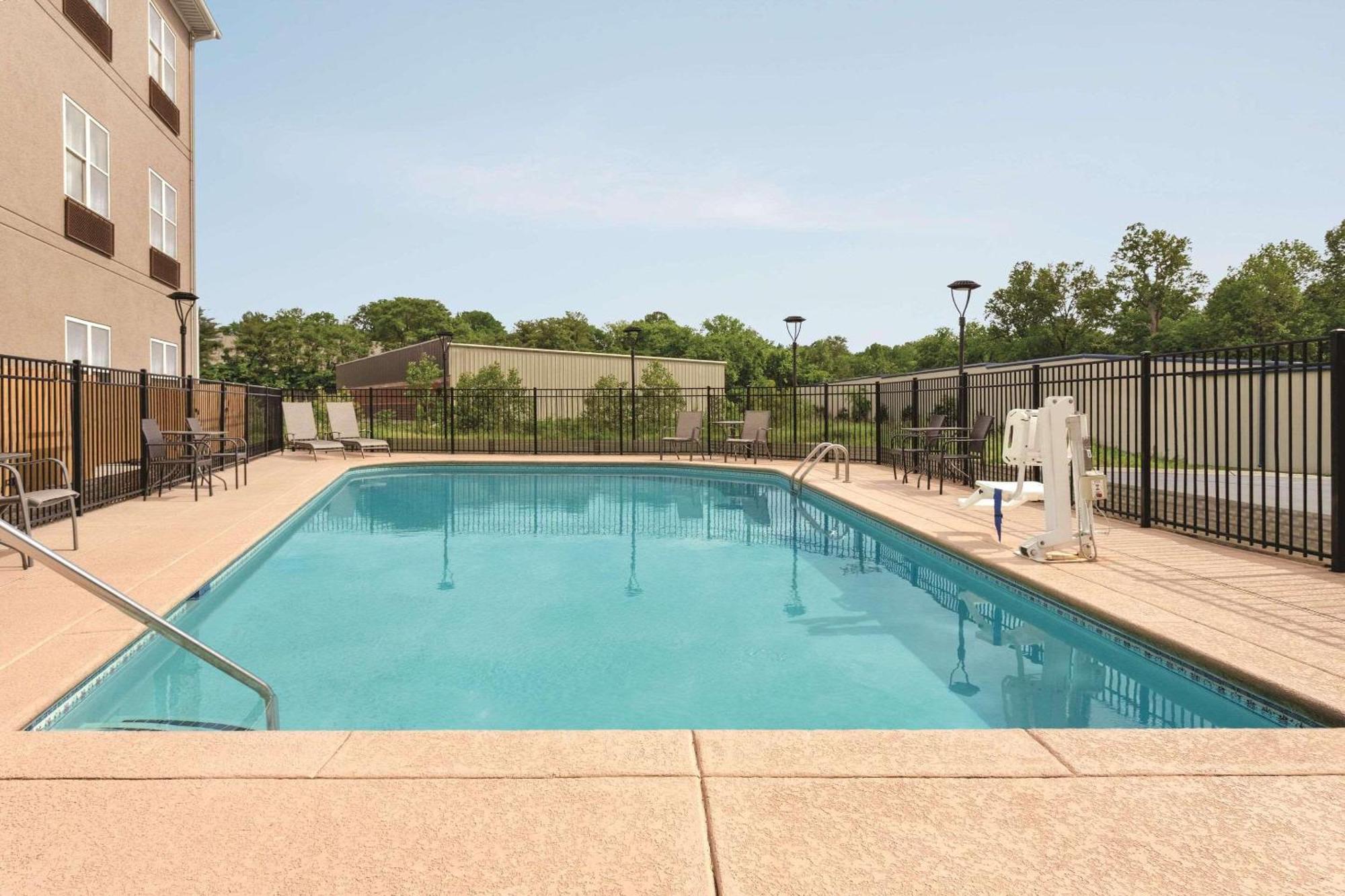 Country Inn & Suites By Radisson, Nashville Airport East, Tn Esterno foto