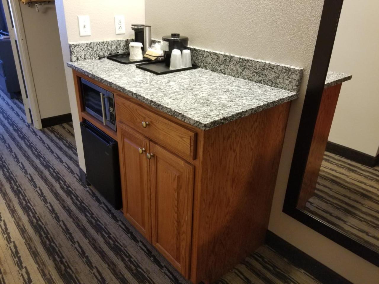 Country Inn & Suites By Radisson, Nashville Airport East, Tn Esterno foto